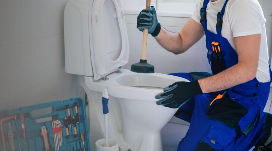 Expert burst pipe repair services in Mount Washington, KY
